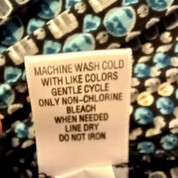 APT. 9 Micro Pleated Button Down Long Bell Sleeves Print Gray Plus Size 2X - Picture 9 of 12